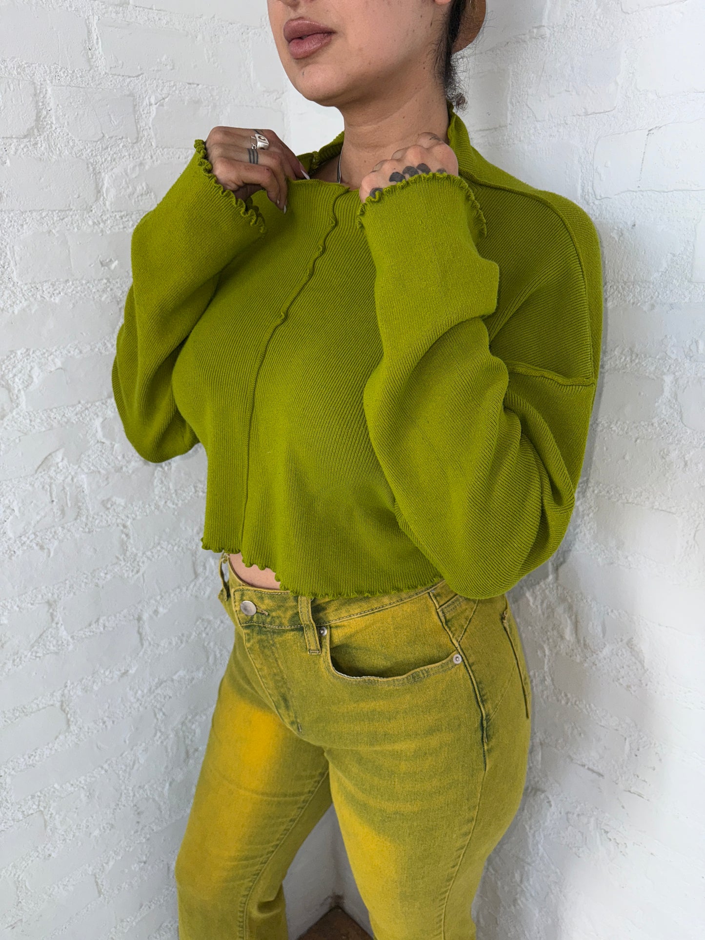 LONG SLEEVE RIBBED KNIT